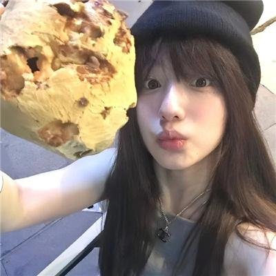 果儿满山红海报